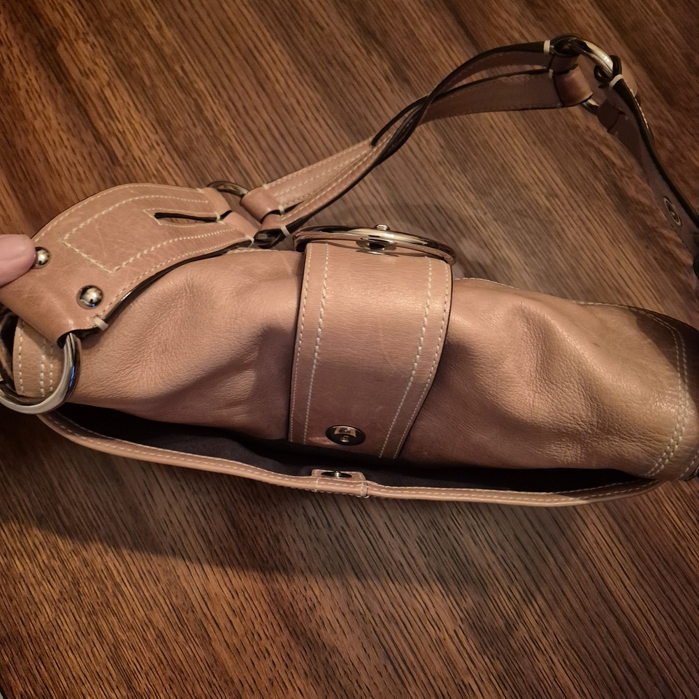 Coach Tan Leather Shoulder Bag - Picture 3 of 6